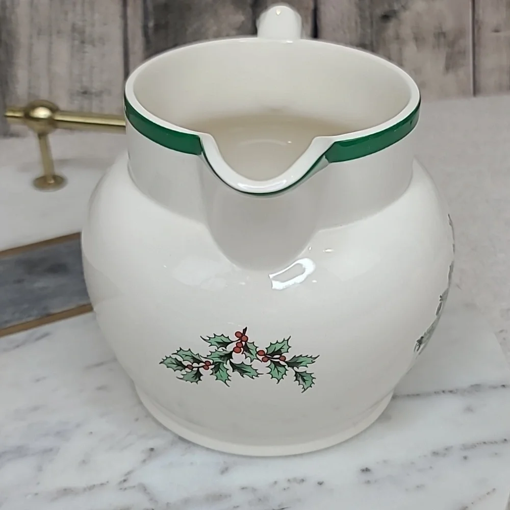 Spode Christmas Tree Mint Vintage Collectible Holiday 24oz Ceramic Jug/Pitcher